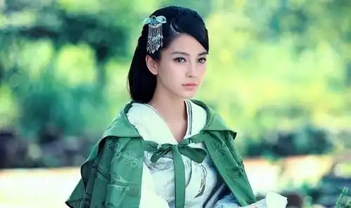 美人时光机她从嫩模出道演技备受争议疫情后复工依然甜如少女