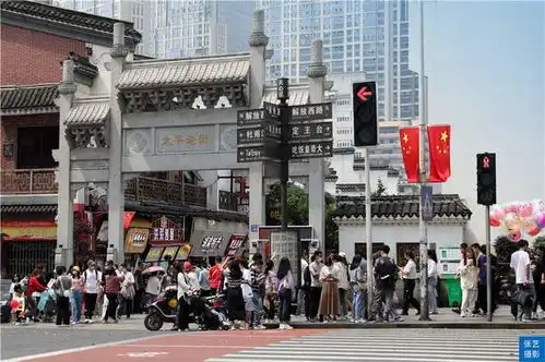 五一期间,长沙成为全国顶流网红城市,为何各条美食街都爆满
