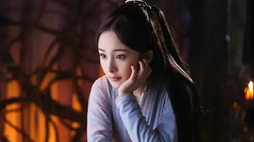 杨幂和刘亦菲的粉丝又吵起来了上次是白浅,这次是花木兰
