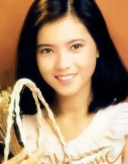 香港艺人蓝洁瑛一生离奇,本可繁花似锦,却凄惨而终
