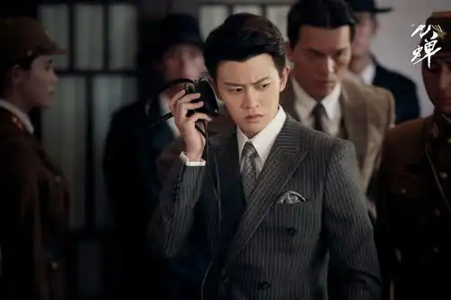 每天都准时放送的嘉伦剧照冲哥不哭,我们能赢