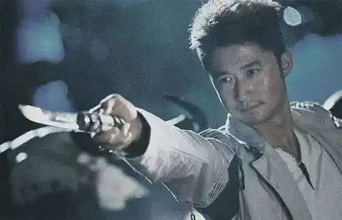 战狼2犯我中华者虽远必诛,2017唯一横扫欧美大片的国产口碑巨制
