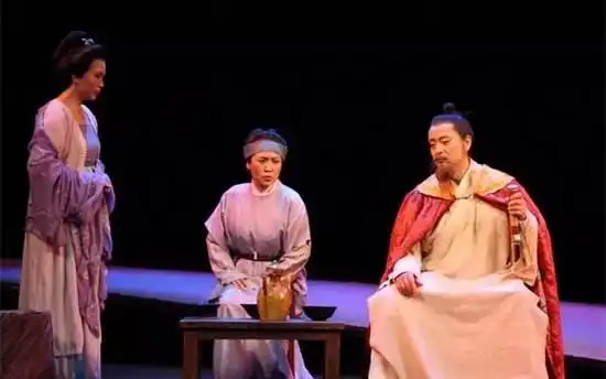 乘长风而来,在明月而归李白
