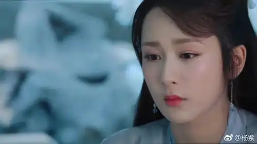 才公布恋情的她,又有大手笔这一次网友拍手叫好...
