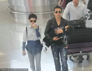 孙俪一家现身机场邓超抱熟睡儿子变奶爸5840201教育图片库大视野