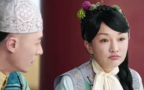 请问谁有资格跟中年女人比惨