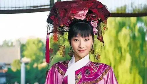 甄嬛传浣碧作为一个丫鬟,为什么敢对安陵容发脾气和甩脸子