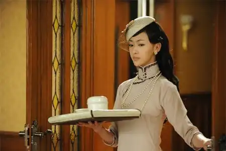 吴谨言烽火佳人剧照石小