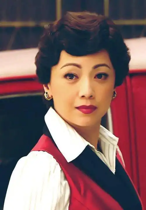 邓萃雯我爱江华如命却被他推下深渊,我从出生起就是个意外