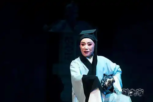 绍百王牌大戏情探高清导赏
