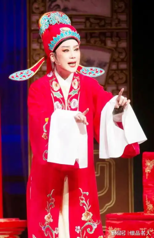 钱惠丽浙江绍兴农村走出来的越剧名家,网传她离婚了