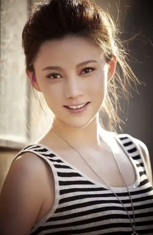 原来她已去世10年本以为息影退圈,其实突遭车祸高位截瘫身亡