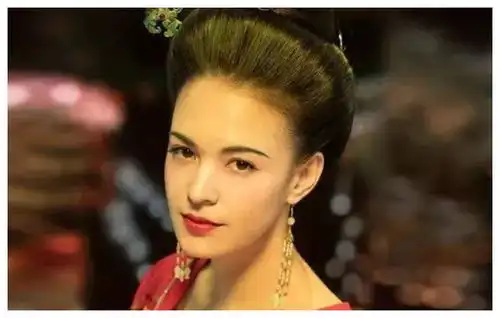 古代四大美女之一,唐玄宗痴迷于她,她靠的是什么
