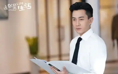 刘恺威离开杨幂后无戏可拍年过半百依旧没突破,昔日夫妻差距大
