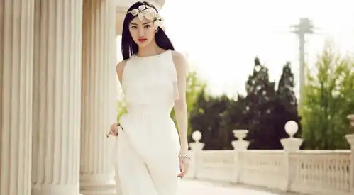 捧不红的景甜靠司藤逆风翻盘,背后的2个男人助她翻身