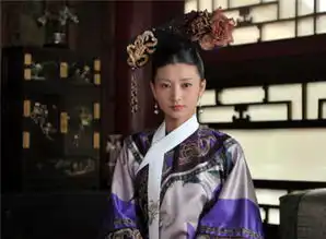 甄嬛传甄嬛入选靠纯元皇后,眉庄的靠山是太后,而她凭借一朵花