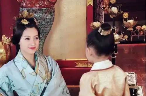 十年前谁能想到张嘉倪会变成这样她才是幕后大boss