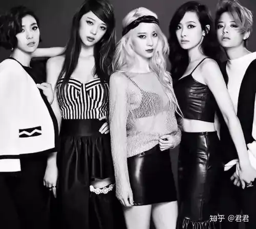 25岁那个叫崔雪莉的女孩选择了自杀
