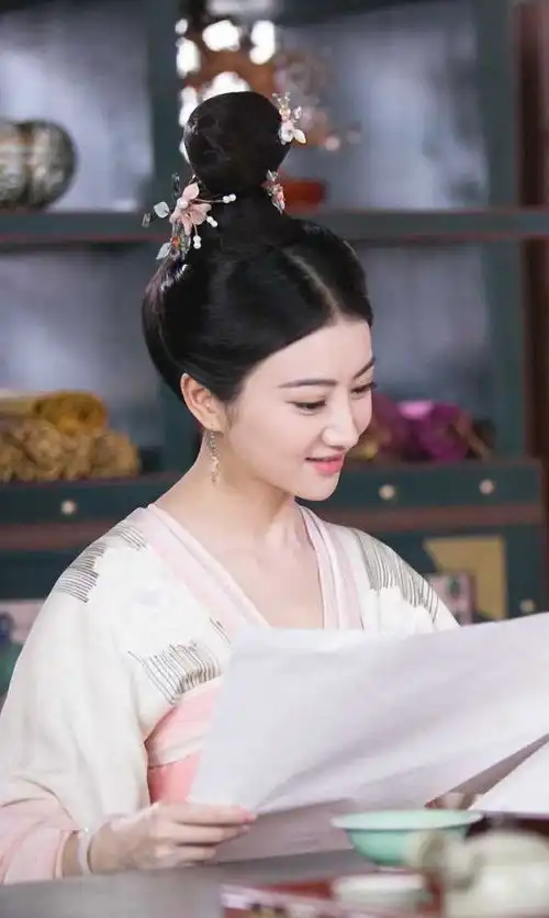 景甜完美长相把粉丝吃的死死的
