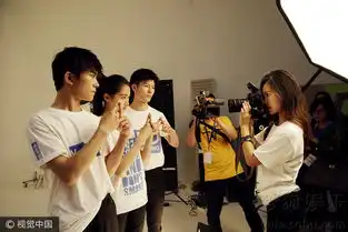 青春洋溢易烊千玺关晓彤王嘉拍禁烟海报9007423