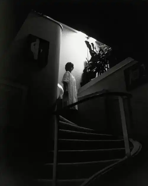 一张自拍照卖出近400万美元的女人,到底有多牛
