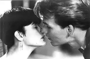 电影人鬼情未了的主题曲是什么