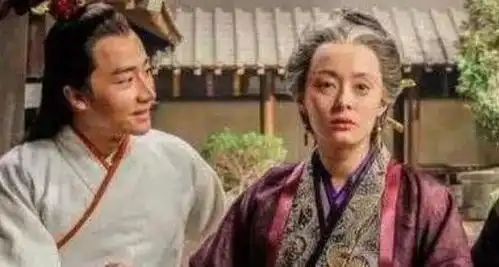 明星的老年妆,赵丽颖俏阿姨,孙俪两次扮老,最后一位最逼真
