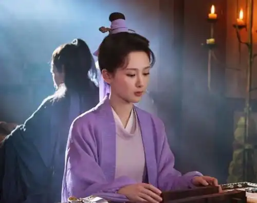 杨紫热巴领衔金鹰女神票选,两人作品大pk杨紫微微领先
