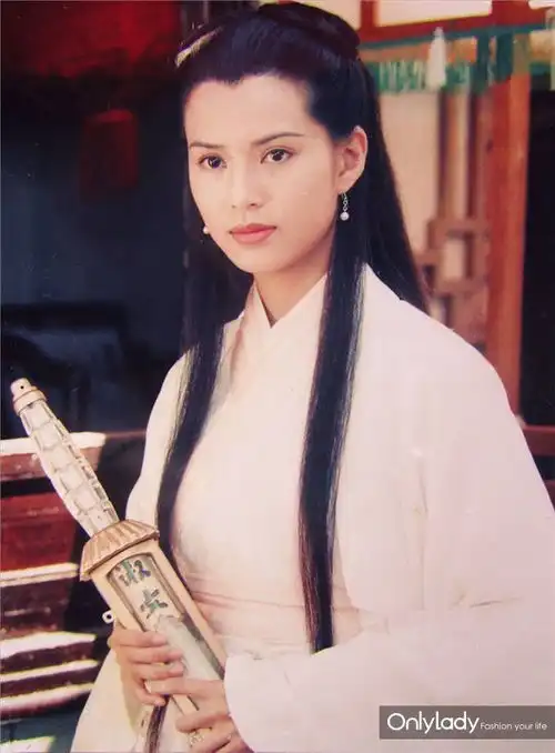 陈妍希演紫霞仙子,被嘲紫薯包....
