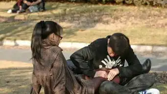 如今大学里的恋爱学生,擦枪走火是常有的事