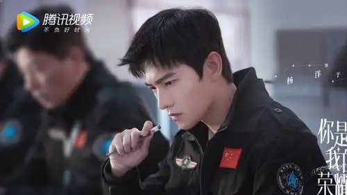 你是我的荣耀要大爆剧照首曝光阵容太强大,热巴涂红唇太美艳
