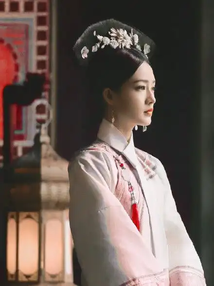 如懿传李沁给香妃宫斗能力打负分,全新剧照美艳不可方物