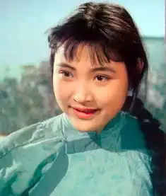 一个女人的彪悍与性感18岁成名,20岁消失,从落魄保姆到末代皇后