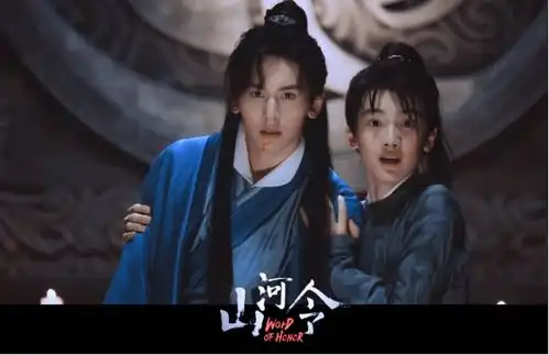 山河令张哲瀚从乞丐到清新古装,让人眼前一亮,造型似成毅
