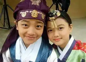 童星出道的他,如今长成了21岁的帅大叔模样
