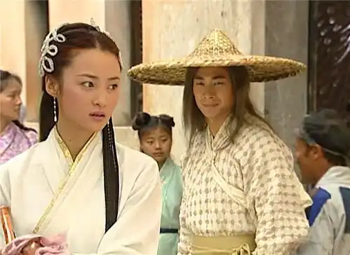 风云明月有4套衣服,图3让人心痛,图4让聂风动了心