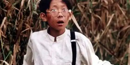 小兵张嘎胖墩结婚,嘎子哥等众人齐聚捧场,张一山未现身惹争议
