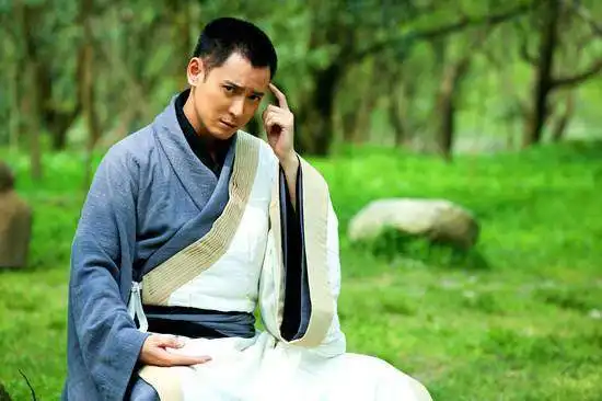 金庸小说中三大轻功高手,一个大淫贼,一个吸人血,一个弟弟被切
