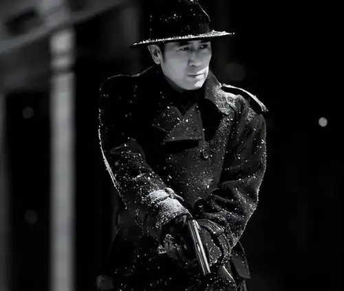 央视首播破晓时分于和伟吴越领衔,打响潜伏之战
