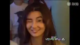 sbs电视台92年探班东邪西毒片场,谈到当年的香港电影韩国人只有惊叹和羡慕