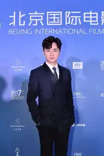 北京电影节余少群深情演唱致敬经典
