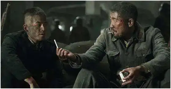 八佰里的13岁未成年以身护国,是最不忍看的火种