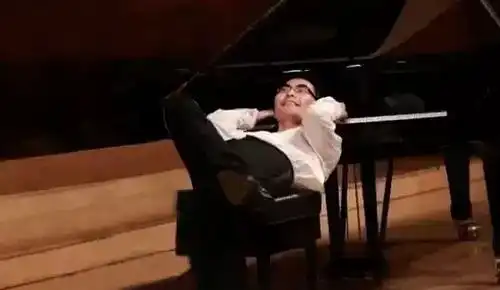 你是钢琴家互动多媒体亲子音乐会
