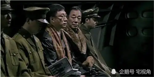 潜伏余则成是如何取得吴敬中信任的吴敬中又是如何看待余则成的
