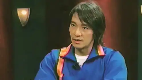 我们都被周星驰骗了第一位功夫偶像并非李小龙,早已荒废咏春拳
