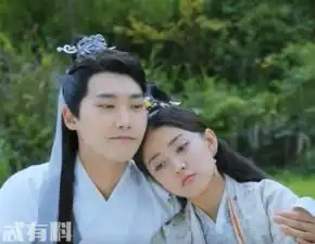 双世宠妃2蓝夜汐就是檀儿转世拿出信物后墨连城都相信了