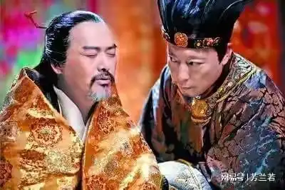 满城尽带黄金甲菊花残其实是一个悲伤的故事
