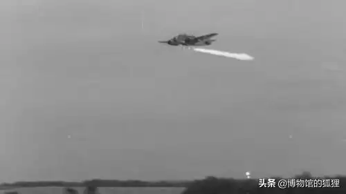 二战最蠢航空武器英国给轰炸机装火焰喷射器,对空对地都像自杀
