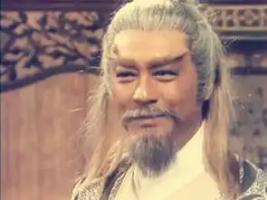 对比射雕英雄传,若说武松很像东邪黄药师,那谁更像北丐洪七公

