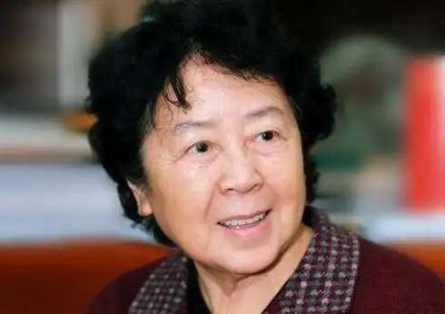 太突然著名导演病逝,曾执导四世同堂
